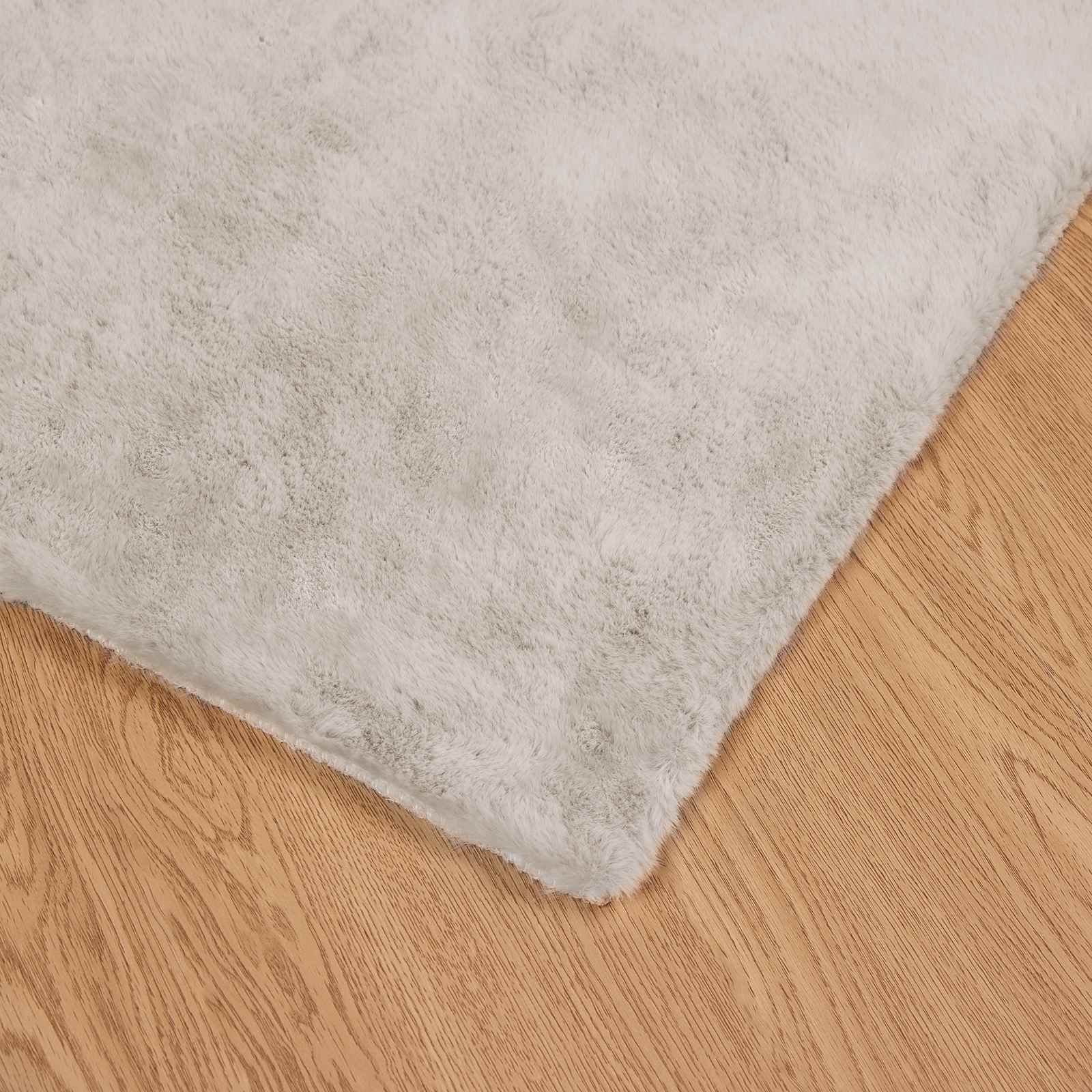 Rutschfester Kunstfellteppich Olite Beige