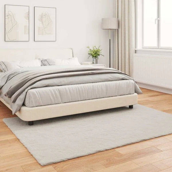 Kunstfell Teppich Beige 140 x 200 cm Rutschfest Weich